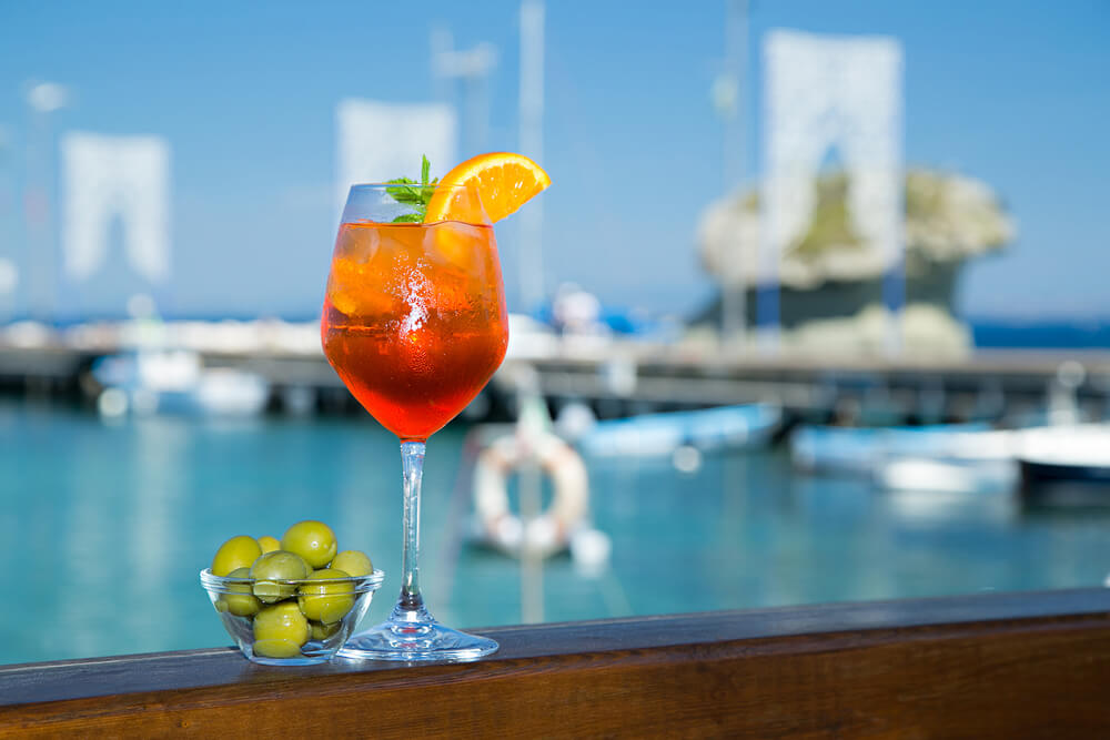 Nautical Themed Cocktails For The Summer - Atlantis New York Cruises